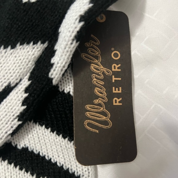 Nwt wrangler retro poofy sleeve sweater - Picture 3 of 9